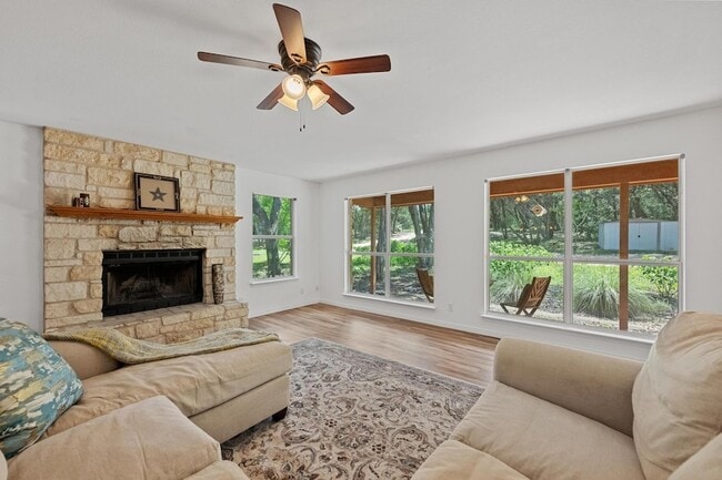 Photo - 4207 Deer Trail