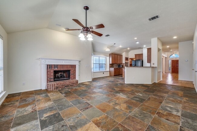 Photo - 113 Parkhurst Ln