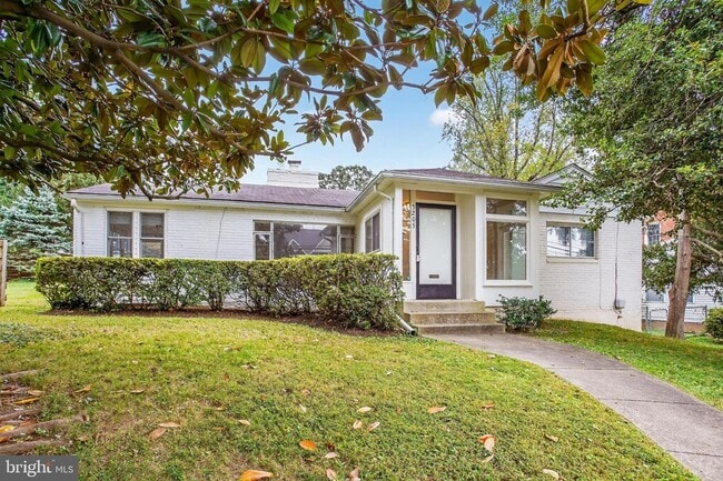 Photo - 5205 Saratoga Ave