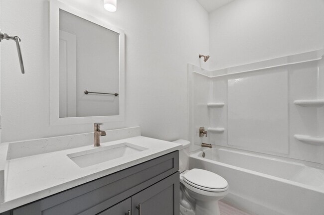 Building Photo - 232 Kara Lake Dr