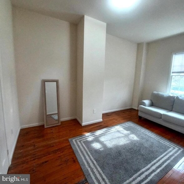 Photo - 301 West St