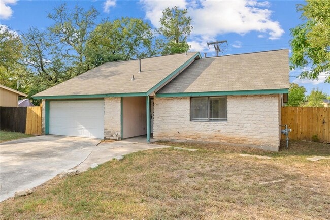 Photo - 1402 Oakmeadows Cove