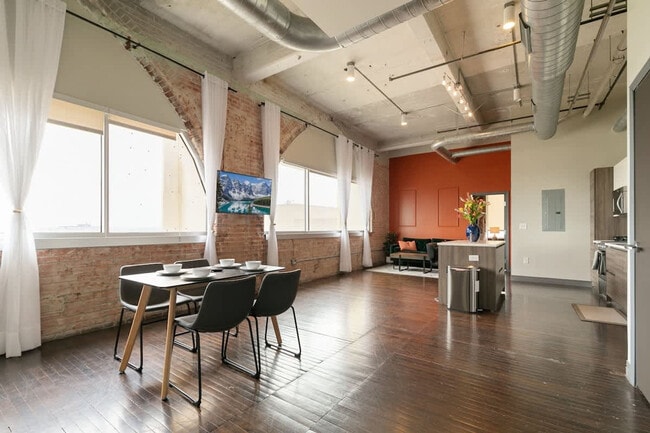 Photo - 500 S Ervay St Unit ID1297764P