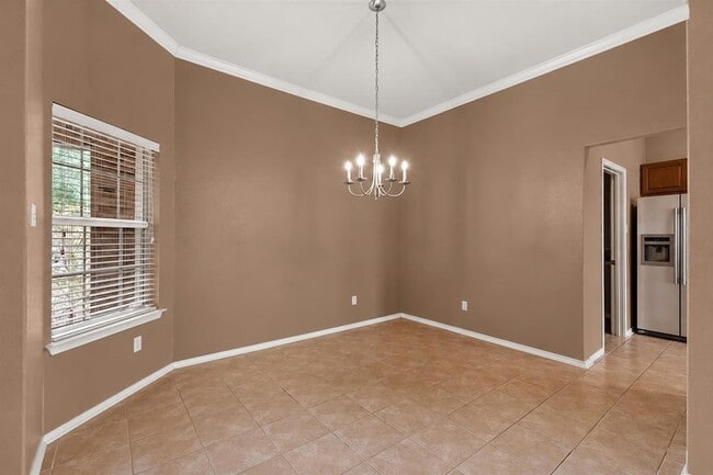Photo - 354 Camelia Pkwy