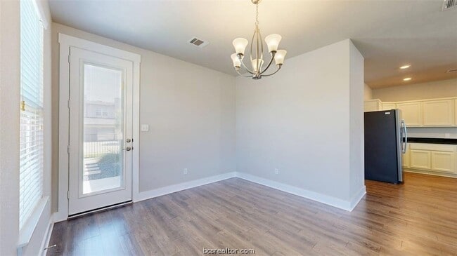 Photo - 3901 WS Phillips Pkwy