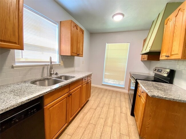 Photo - 1428 Big Bend Dr