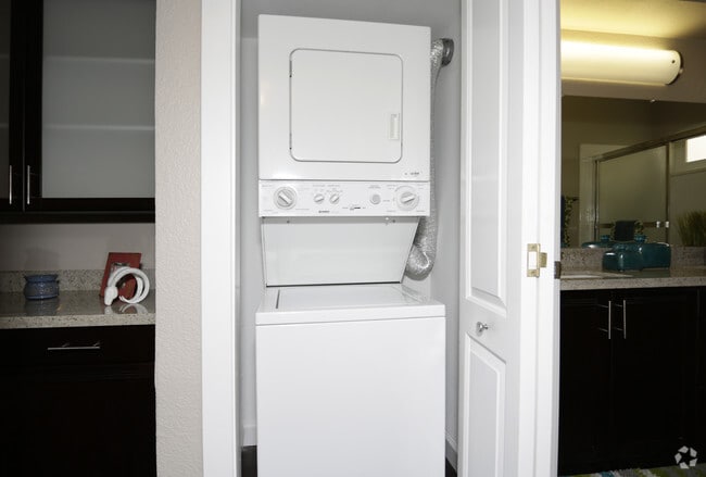 1BD, 1BA - The Madrid - Montecito Villas