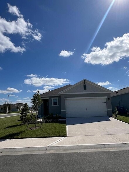 Building Photo - 2602 Angel Fls Dr