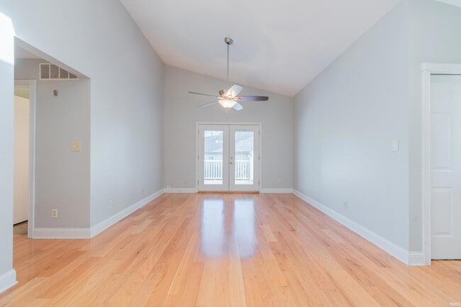 Photo - 657 E Heather Dr