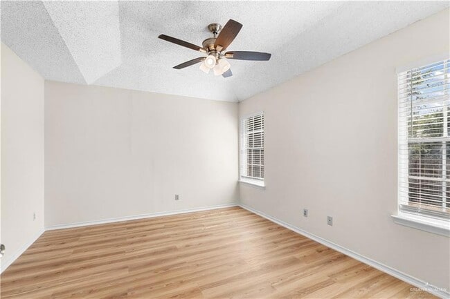 Photo - 1709 Jonquil Ave