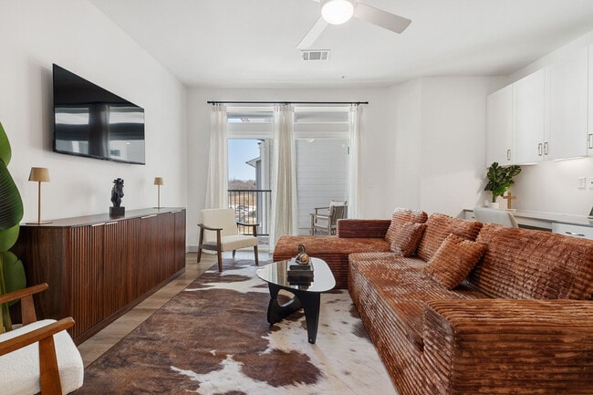 Building Photo - 1301 Leah Ave Unit SI FL1-ID1499094P