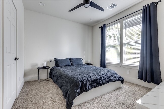 Photo - 5618 Canal St