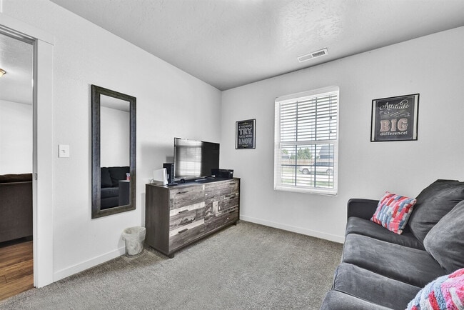 Building Photo - 159 W Peach Springs St Unit SI FL2-ID1547107P