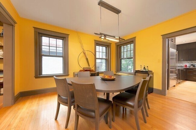 Photo - 31 Linnaean St Unit 2