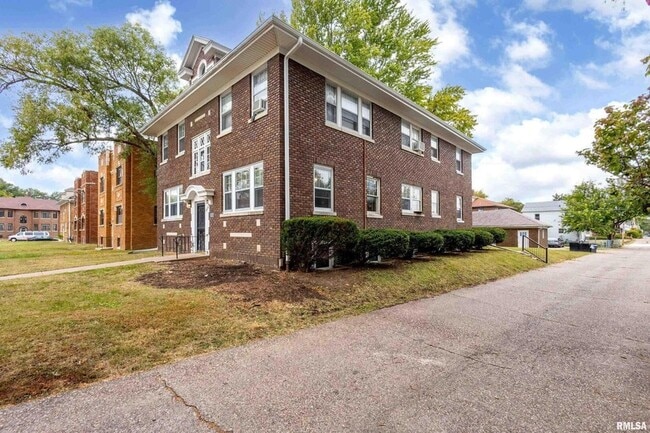 Photo - 318 W Columbia Ave