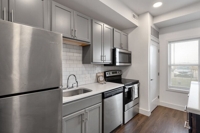 Photo - Bend Apartments