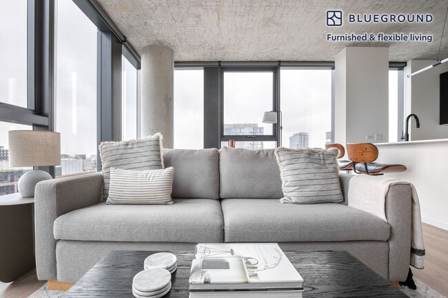 Photo - 160 N Morgan St Unit FL14-ID1067