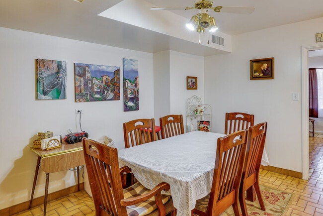 Photo - 331 W Windsor Ave Unit SI ID1546369P