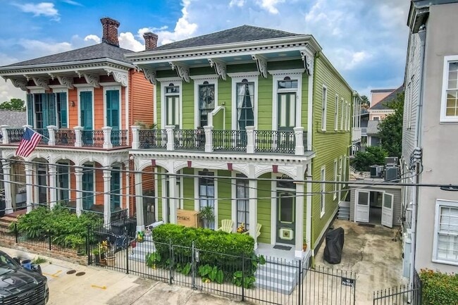 Photo - 446 St Mary St Unit 1