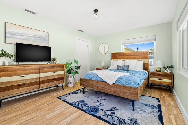Photo - 15803 2nd St E Unit SI ID1596427P
