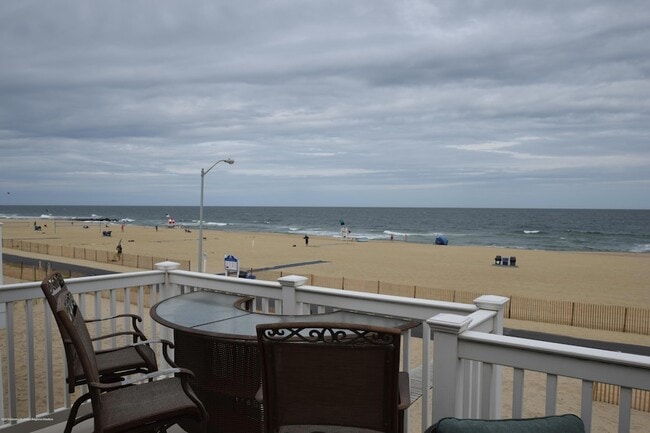 Photo - 239 Beach Front