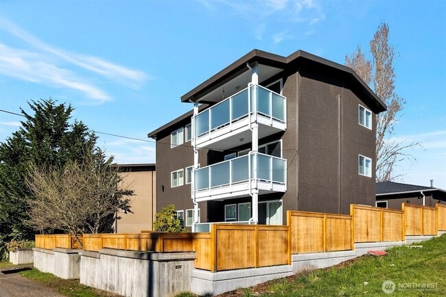 Building Photo - 1016 SW 152nd St