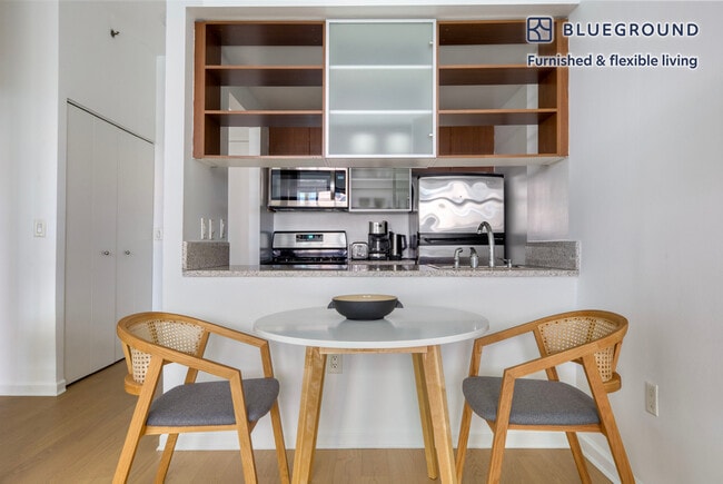 Photo - 535 W 23rd St Unit FL3-ID1279