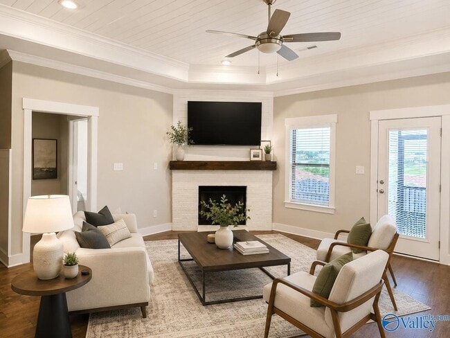 Photo - 111 Farmall Ln