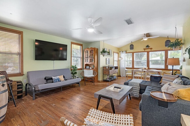 Photo - 35 Desoto Pl Unit ID1281968P