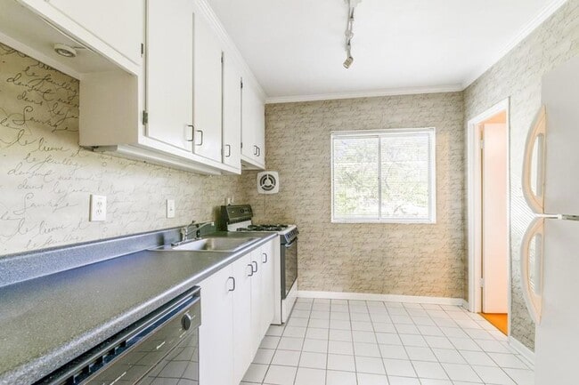 Photo - 91 Rumson Rd NE Unit C35