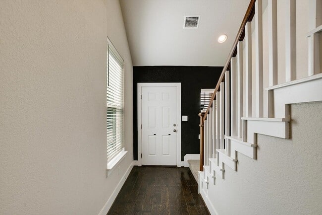 Photo - 5826 Aviano Rd