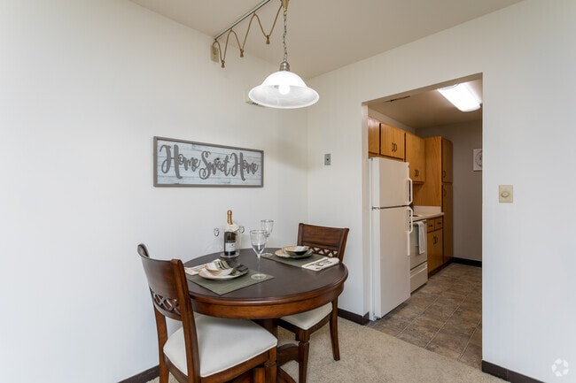 1BR, 1BA - Briar - Briarwick Apts