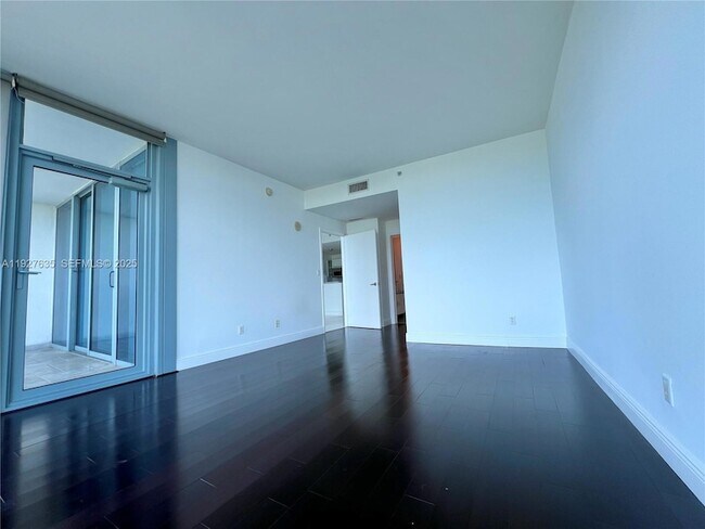 Photo - 601 NE 36th St Unit 1008