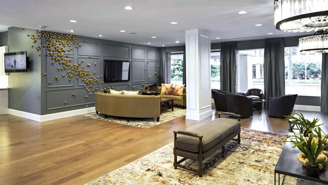 Photo - 2111 Richmond Hwy Unit FL9-ID1022400P