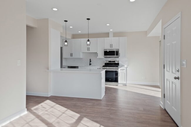 Photo - 546 W Parkside Dr