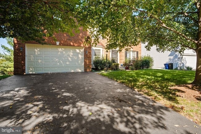 Photo - 211 Park Gate Dr SE