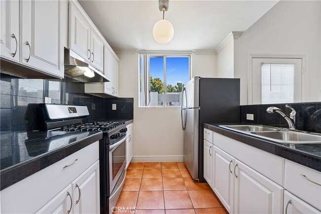 Photo - 6042 Barton Ave