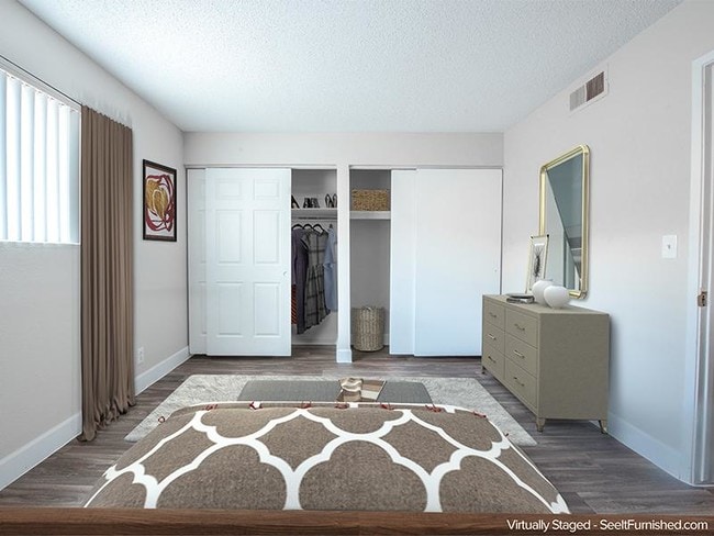 Photo - Park Village