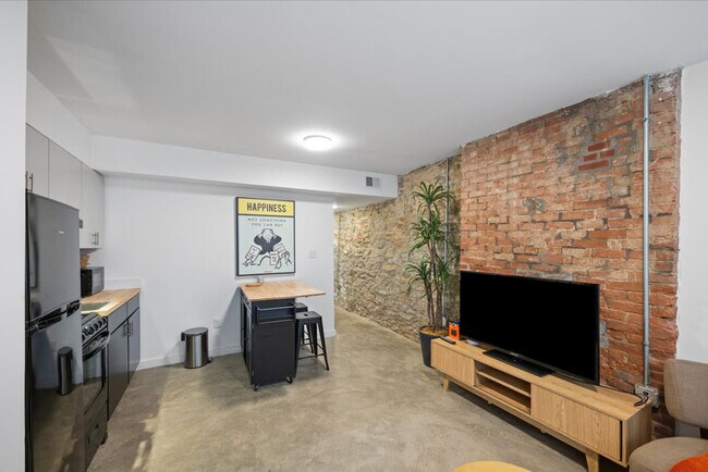 Photo - 2 Hust Alley Unit ID1303117P