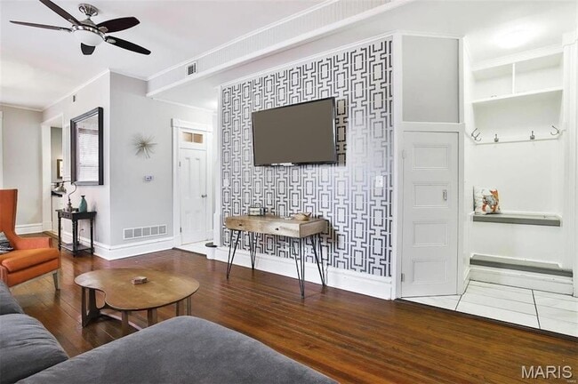 Photo - 2018 Senate St