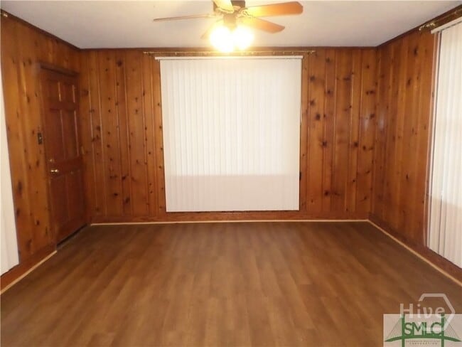 Photo - 141 Rommel Ave