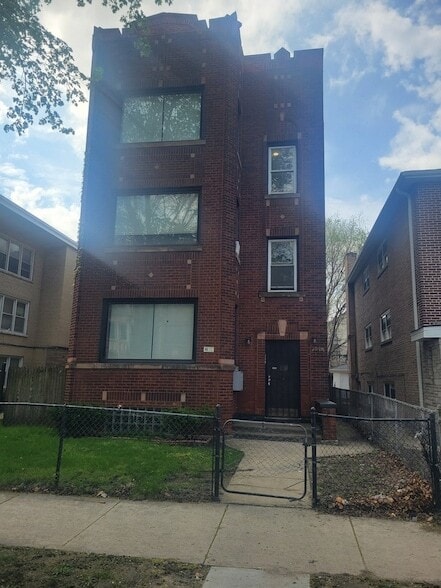 Building Photo - 7918 S Essex Ave Unit 3