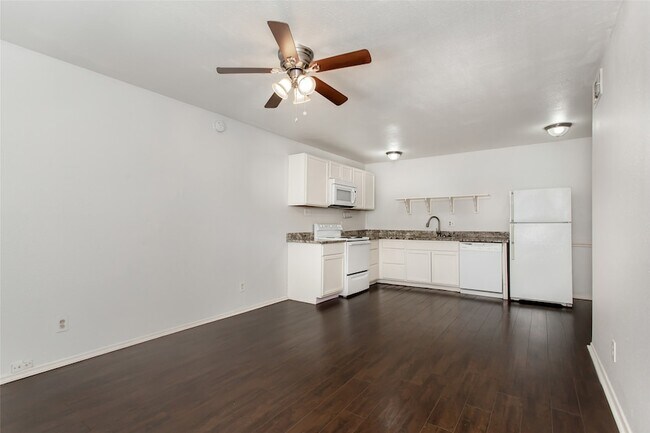 Photo - 5722 Gaston Ave Unit H