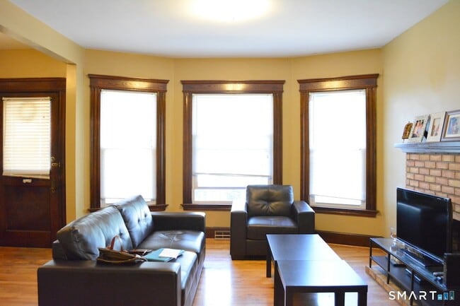Photo - 90 Avon St Unit 1
