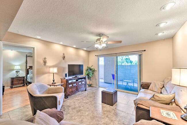 Building Photo - 602 N May Unit SI ID1385977P