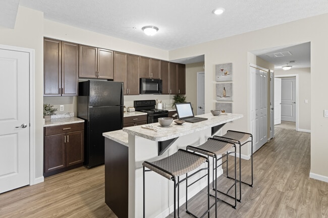 Building Photo - Monarch on East Broad