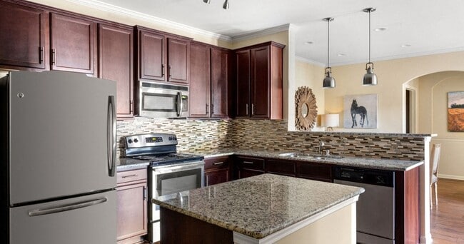 Photo - Claiborne Crossing Apartments