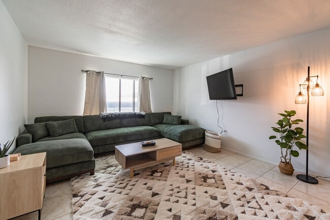 Building Photo - 505 Fillmore Ave Unit ID1044441P