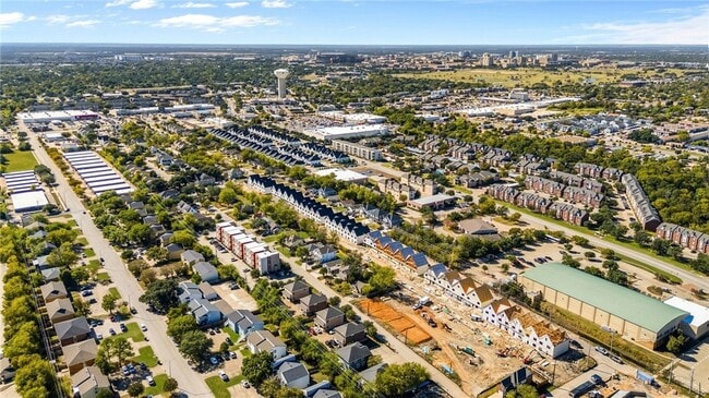 Photo - 307 Sterling St