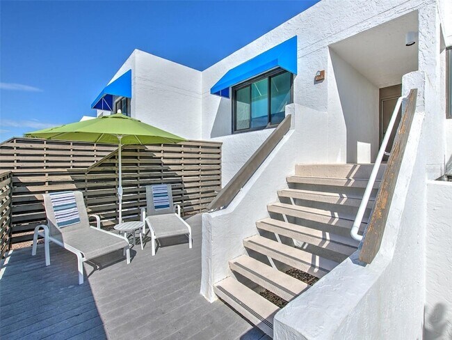 Photo - 744 Bayport Wy Unit 744